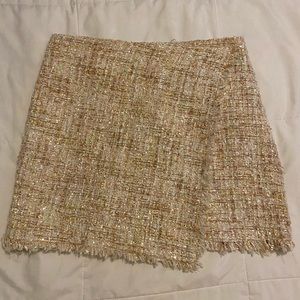 Tweed mini skirt